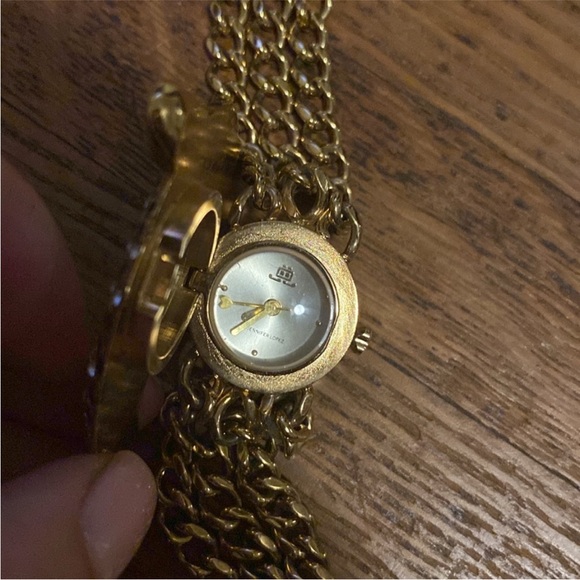 Jlo Leopard Cover Case Watch with Swarovski crystals - Picture 4 of 8